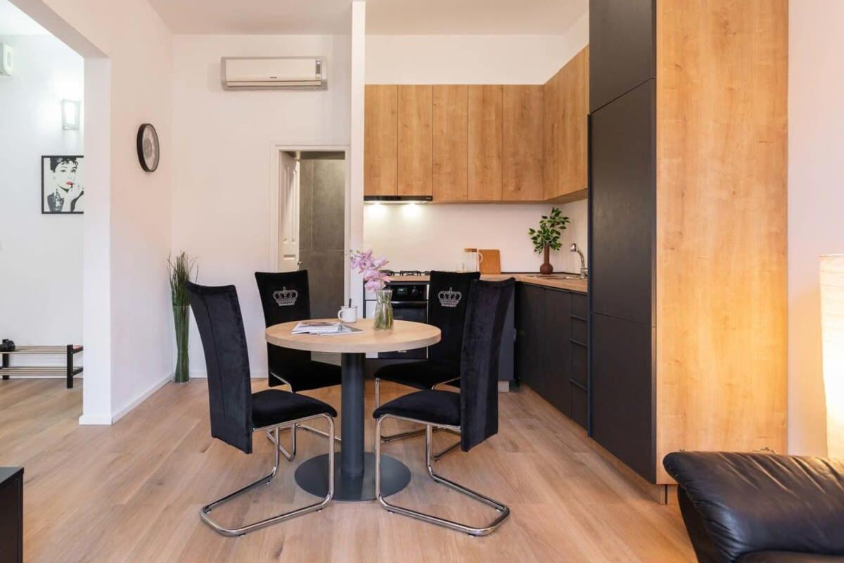 Niko And Sofia'S Apartment Urban Stay Zagreb Exterior photo